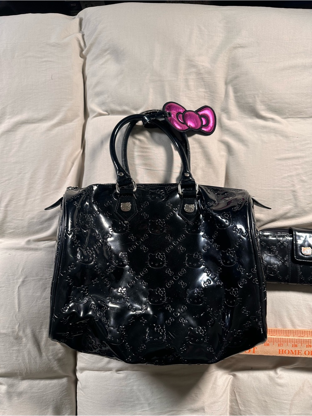 Hello Kitty x Loungefly Embossed Black Patent Leather Handbag Wallet Set Y2K HTF